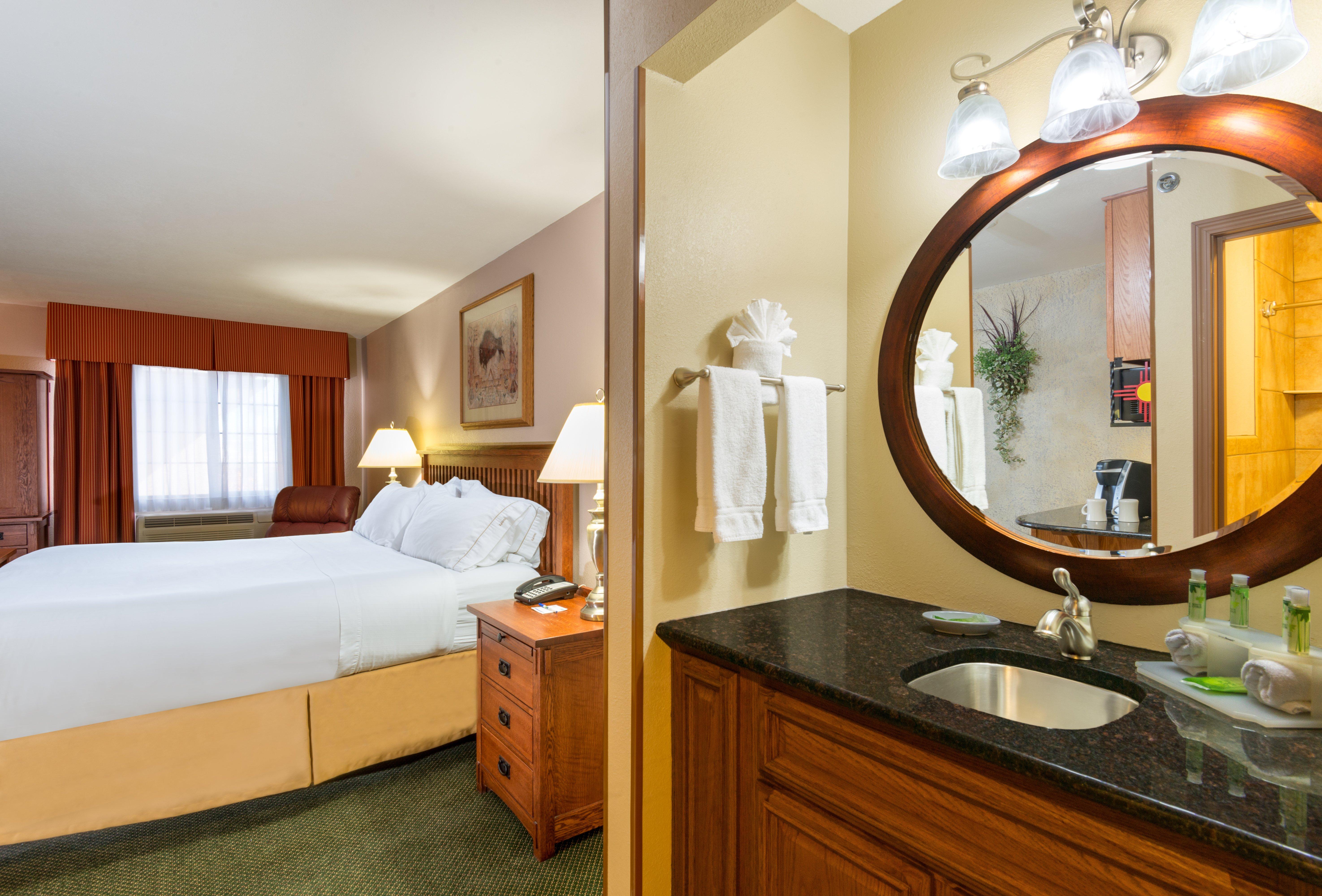 Holiday Inn Express Hotel & Suites Raton By Ihg Exterior foto
