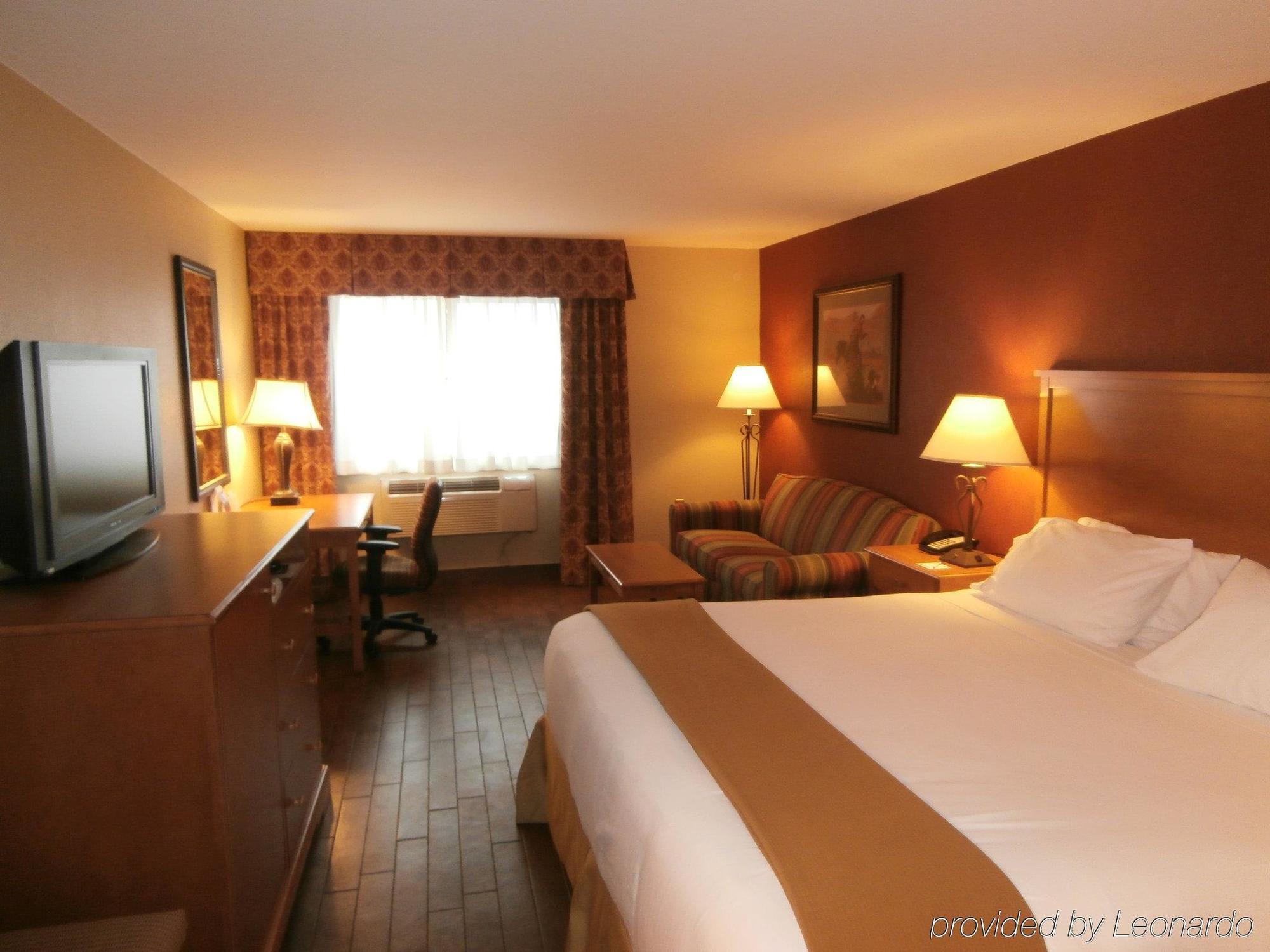 Holiday Inn Express Hotel & Suites Raton By Ihg Exterior foto